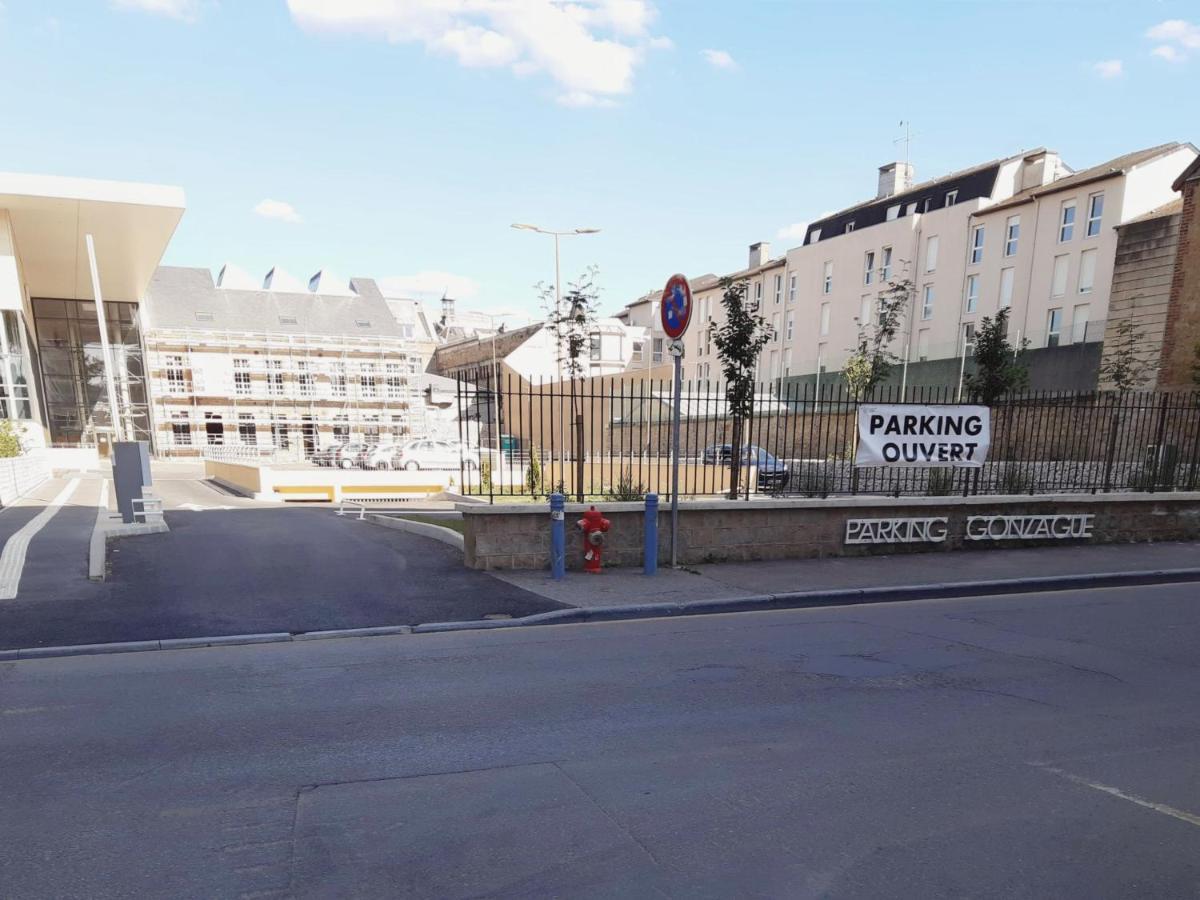 La Cour Lägenhet Charleville-Mézières Exteriör bild